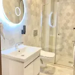 Concept Royal מלון